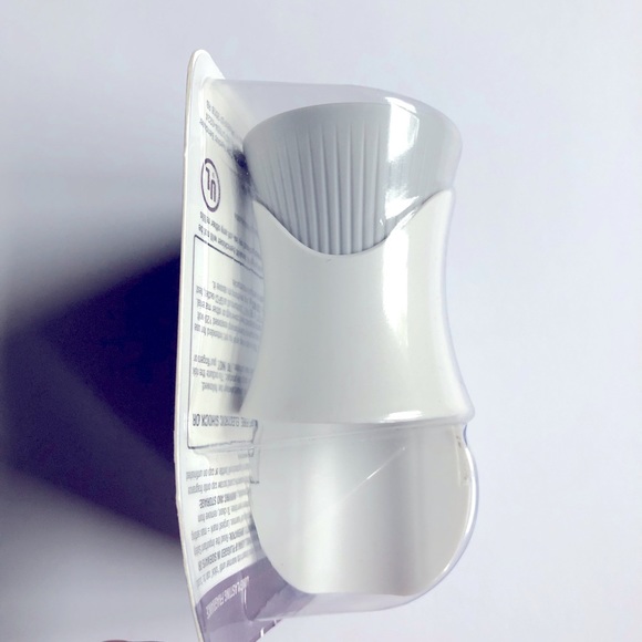 3/$15 NEW Air Wick Plug In Scented Oil Warmer, 1 ct, White color - Picture 3 of 14